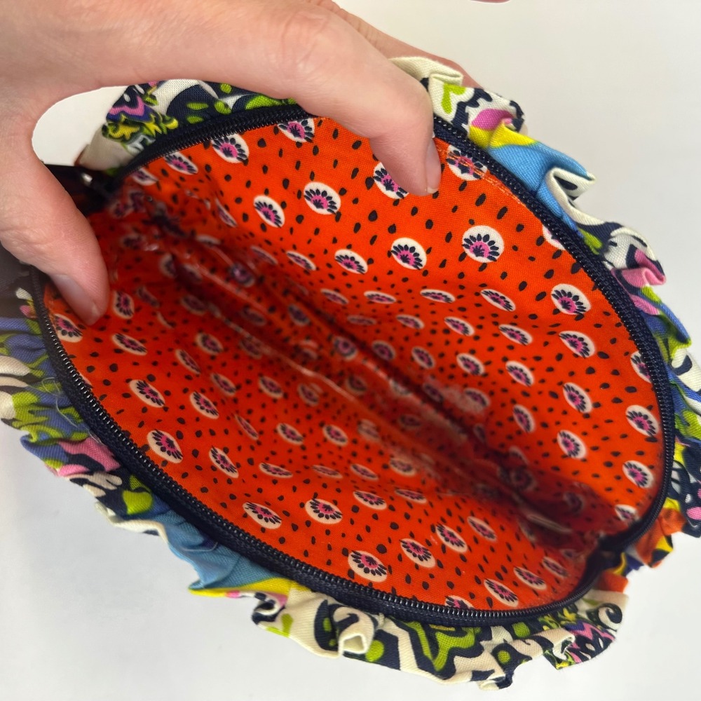 Vera Bradley Rio Pattern Colorful Makeup Bag Ruffle - Picture 12 of 13